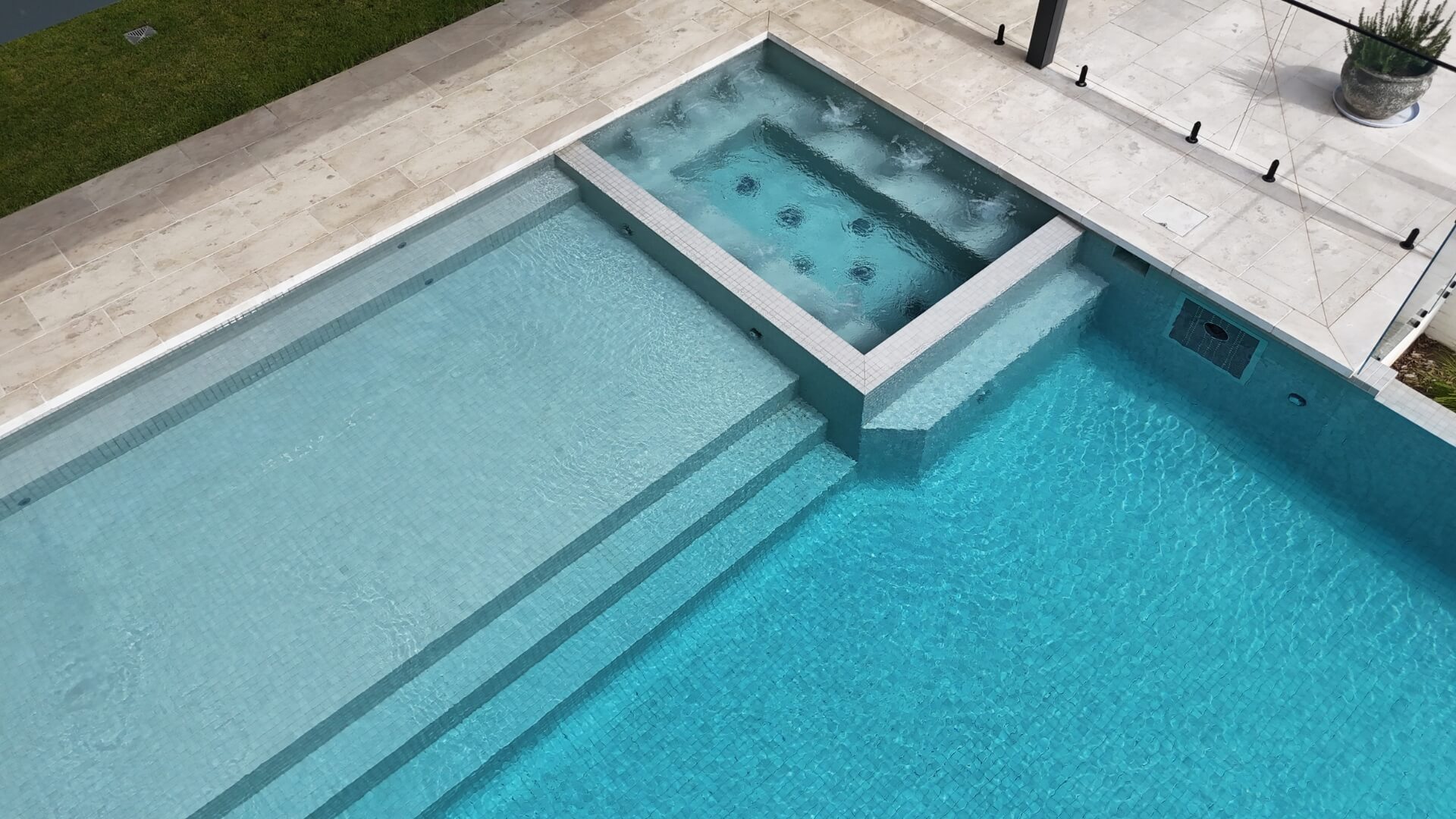 Seaspray Pools Melbourne | Luxury Pool Design